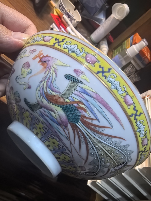 古玩陶瓷粉彩鳳紋碗真品鑒賞圖