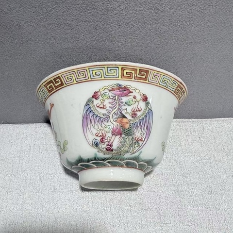 古玩陶瓷晚清粉彩團鳳紋蓋碗真品鑒賞圖