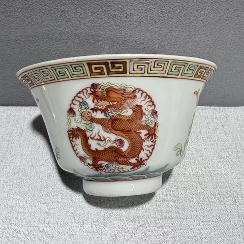 古玩陶瓷晚清粉彩團鳳紋蓋碗真品鑒賞圖