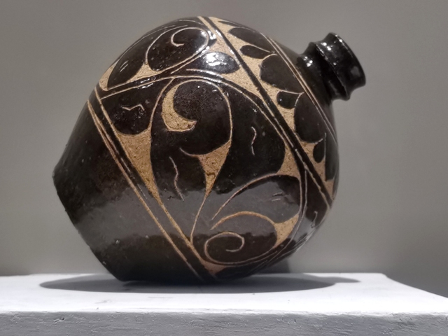 古玩陶瓷磁州窯剔刻花嘟嚕瓶真品鑒賞圖