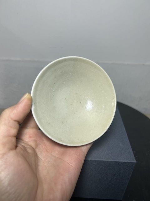 古玩陶瓷北宋景德鎮(zhèn)仿邢窯白瓷唇口碗拍賣，當(dāng)前價(jià)格2800元