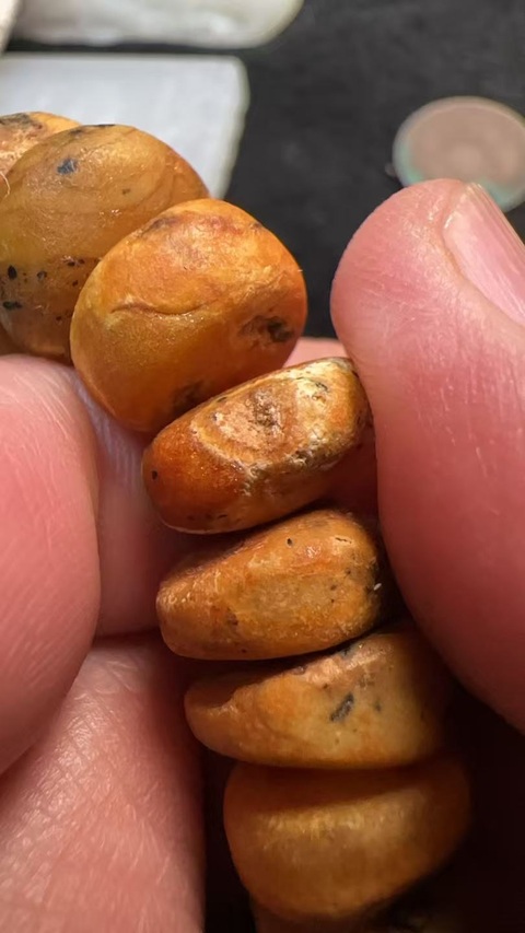 古玩玉器蜜蠟餅子手串真品鑒賞圖