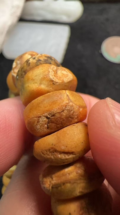 古玩玉器蜜蠟餅子手串真品鑒賞圖