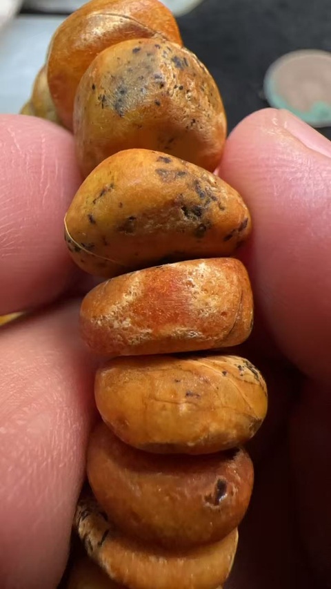 古玩玉器蜜蠟餅子手串真品鑒賞圖