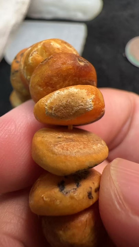 古玩玉器蜜蠟餅子手串真品鑒賞圖