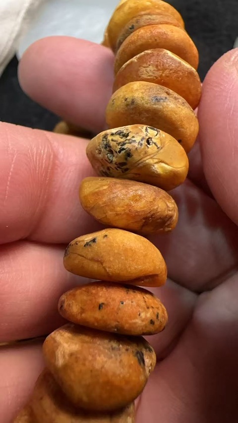 古玩玉器蜜蠟餅子手串真品鑒賞圖