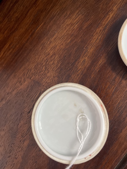 古玩陶瓷粉彩印盒真品鑒賞圖