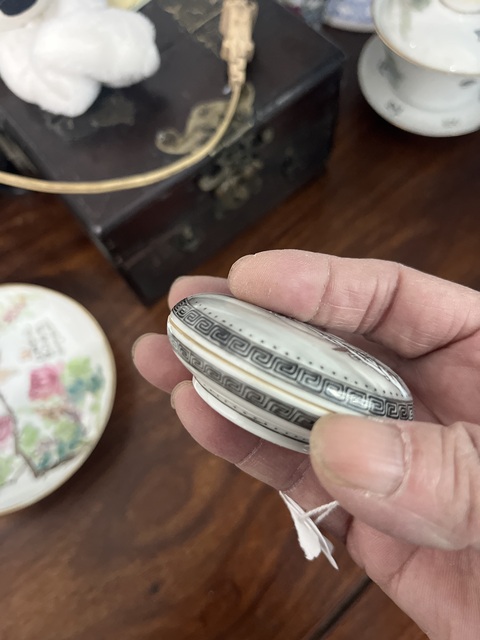 古玩陶瓷粉彩印盒真品鑒賞圖