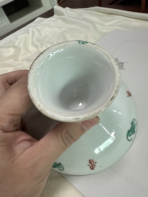 古玩陶瓷粉彩云鶴紋高足盤真品鑒賞圖