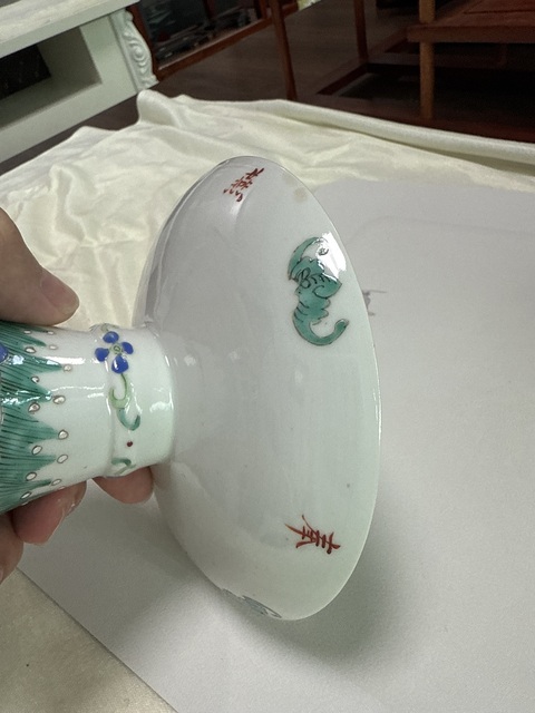 古玩陶瓷粉彩云鶴紋高足盤真品鑒賞圖