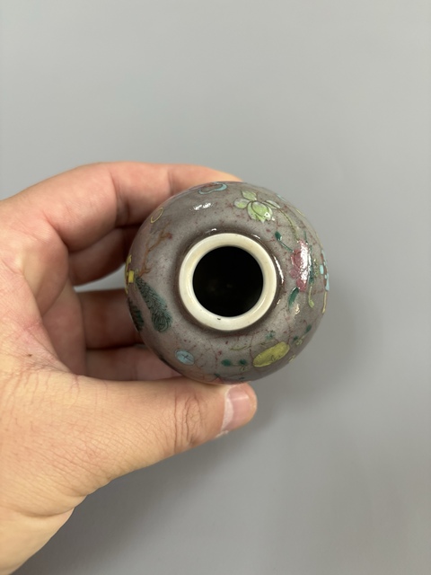 古玩陶瓷豇豆紅釉加粉彩博古花卉水盂真品鑒賞圖