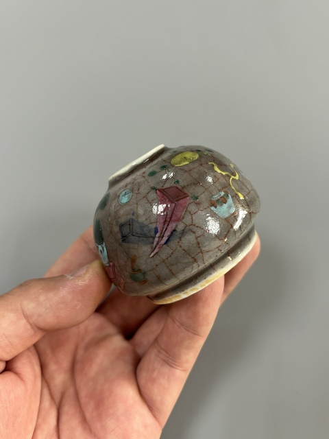 古玩陶瓷豇豆紅釉加粉彩博古花卉水盂真品鑒賞圖