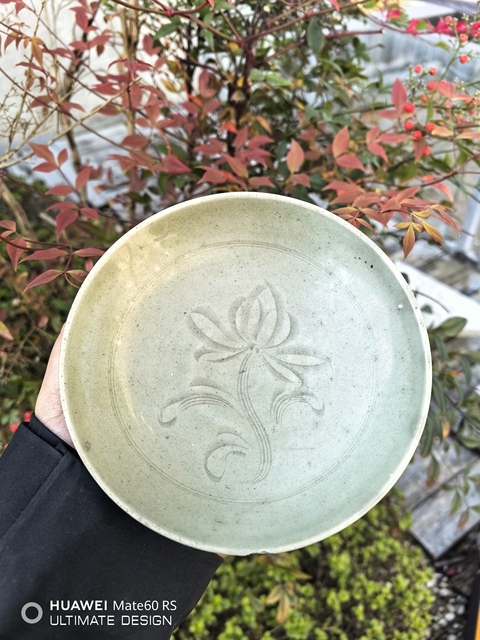 古玩陶瓷青瓷刻花諸葛碗真品鑒賞圖