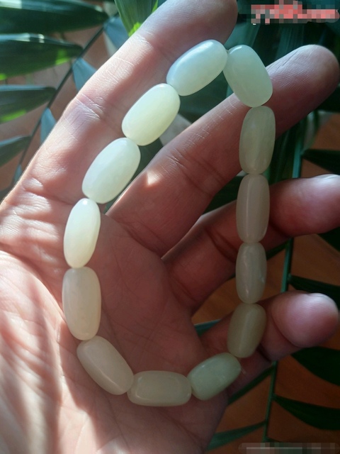 古玩玉器和田玉手串真品鑒賞圖