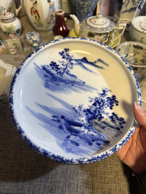 古玩陶瓷日本明治青花山水人物水洗真品鑒賞圖