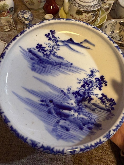古玩陶瓷日本明治青花山水人物水洗真品鑒賞圖