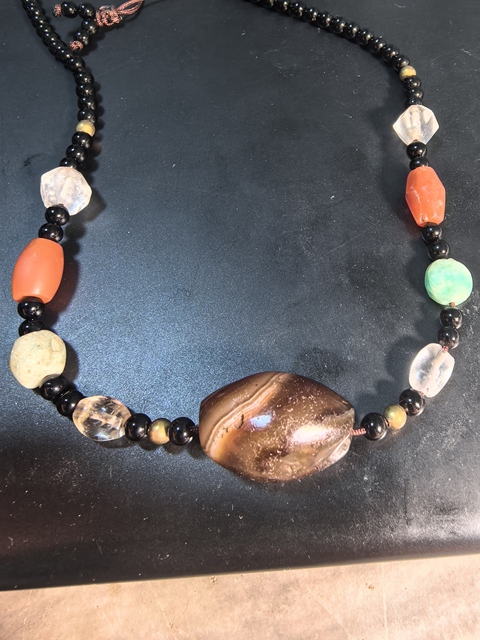 古玩玉器纏絲瑪瑙橄欖形珠真品鑒賞圖