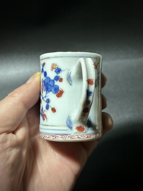 古玩陶瓷青花礬紅洞石花卉紋馬克杯真品鑒賞圖