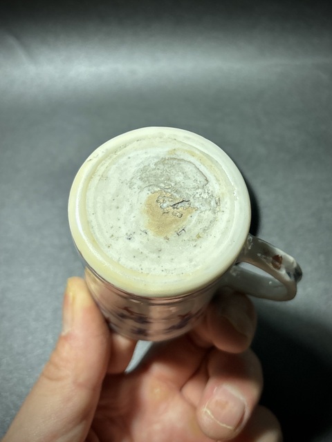 古玩陶瓷青花礬紅洞石花卉紋馬克杯真品鑒賞圖