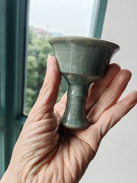 古玩陶瓷龍泉青瓷翠青釉高足杯真品鑒賞圖