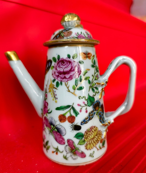 古玩陶瓷清晚期 廣彩花卉紋執(zhí)壺真品鑒賞圖