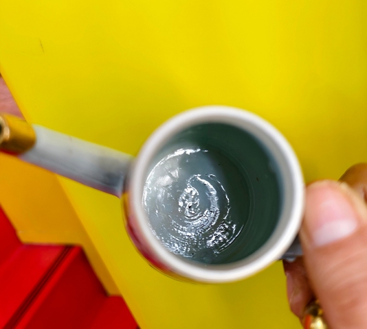 古玩陶瓷清晚期 廣彩花卉紋執(zhí)壺真品鑒賞圖