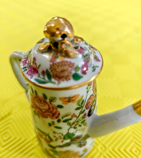 古玩陶瓷清晚期 廣彩花卉紋執(zhí)壺真品鑒賞圖