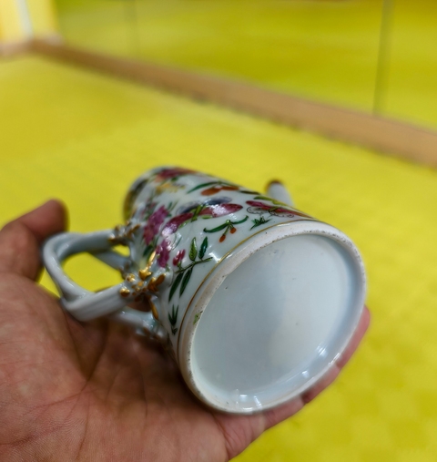 古玩陶瓷清晚期 廣彩花卉紋執(zhí)壺真品鑒賞圖