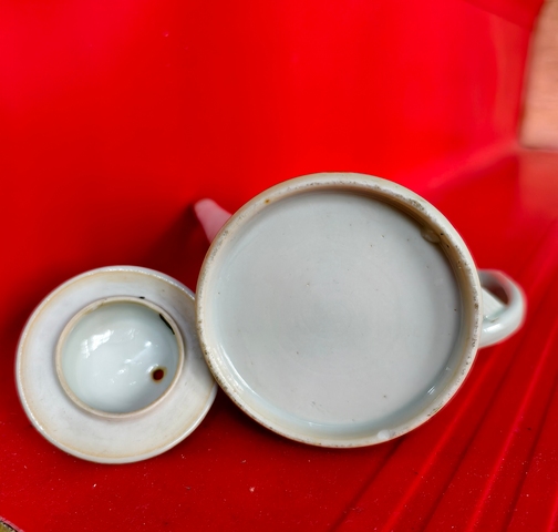 古玩陶瓷清晚期 廣彩花卉紋執(zhí)壺真品鑒賞圖