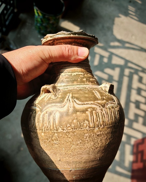 古玩陶瓷青釉四系盤口瓶真品鑒賞圖