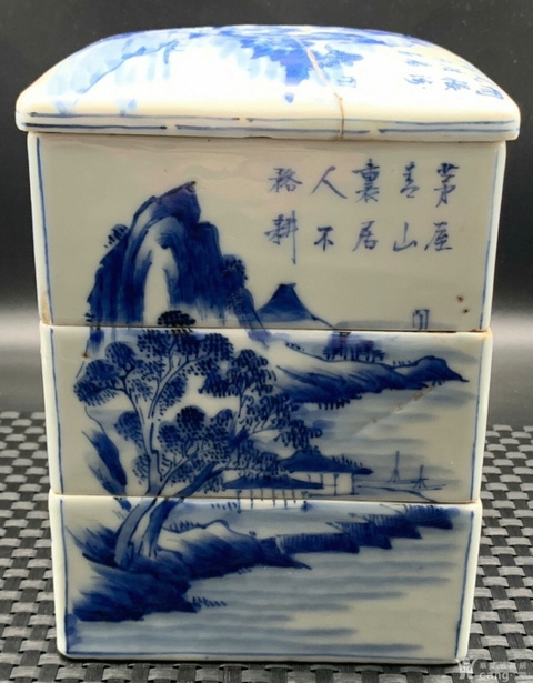 古玩陶瓷日本明治青花山水人物節盒真品鑒賞圖