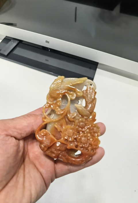 古玩玉器翡翠雕“喜上眉梢”擺件真品鑒賞圖