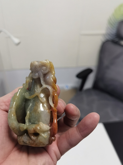 古玩玉器翡翠雕“喜上眉梢”擺件真品鑒賞圖