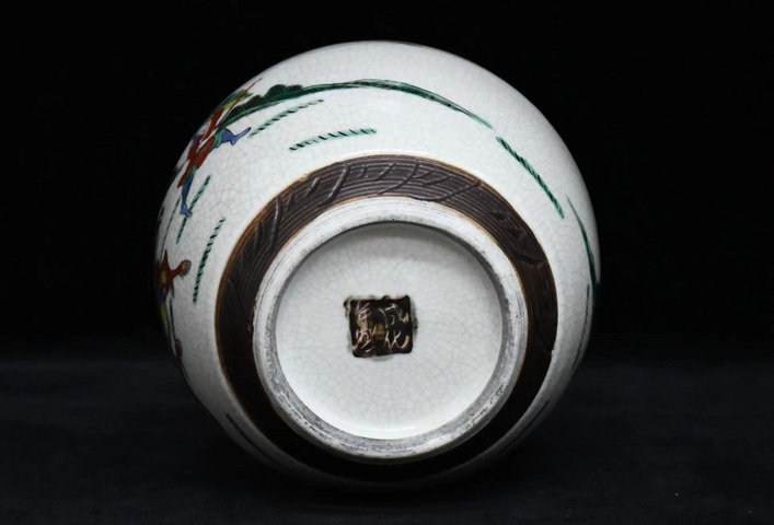 古玩陶瓷哥釉地鐵銹釉五彩刀馬人蓋罐真品鑒賞圖