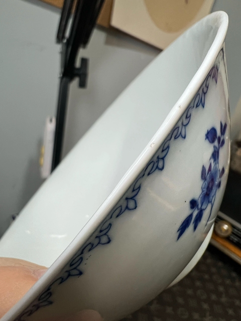 古玩陶瓷花卉紋青花碗真品鑒賞圖