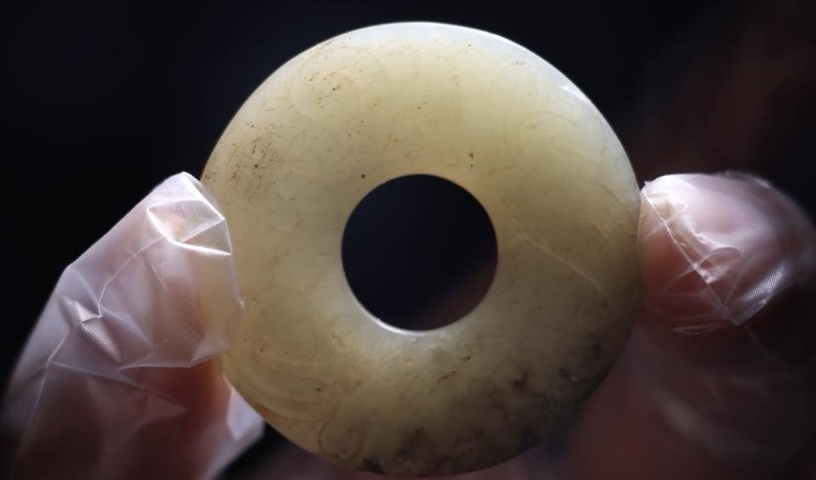 古玩玉器仿古螭龍紋玉璧真品鑒賞圖