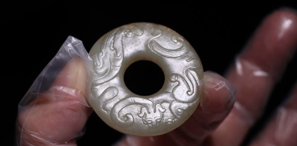 古玩玉器仿古螭龍紋玉璧真品鑒賞圖