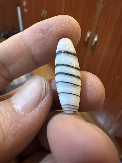 古玩玉器纏絲瑪瑙珠真品鑒賞圖