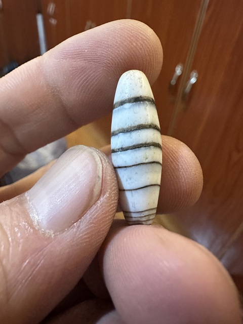 古玩玉器纏絲瑪瑙珠真品鑒賞圖