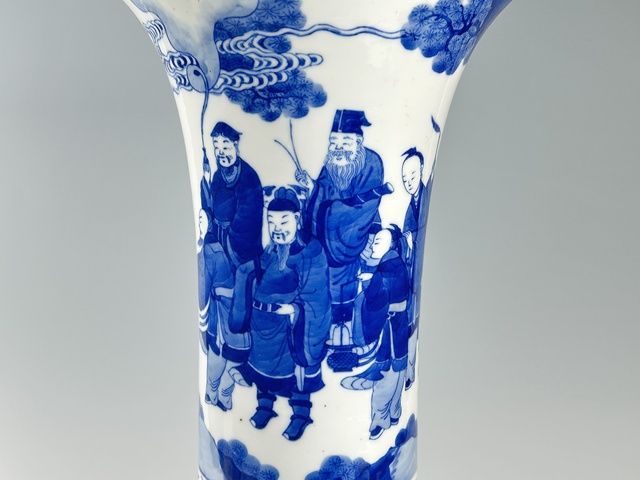 古玩陶瓷清晚期·青花群仙祝壽紋花觚拍賣，當(dāng)前價(jià)格23088元