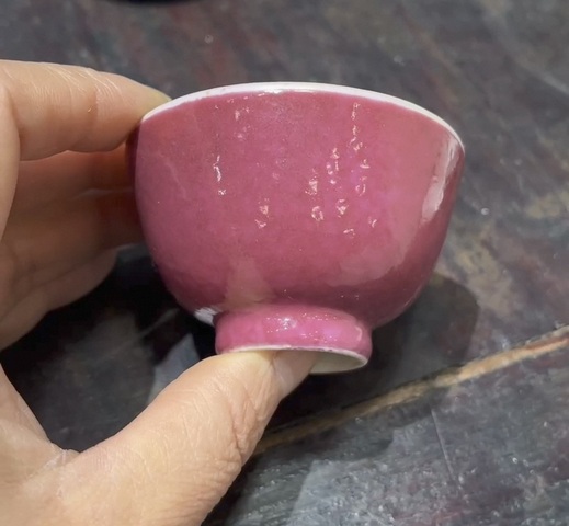 古玩陶瓷清晚期 胭脂紅釉小杯真品鑒賞圖