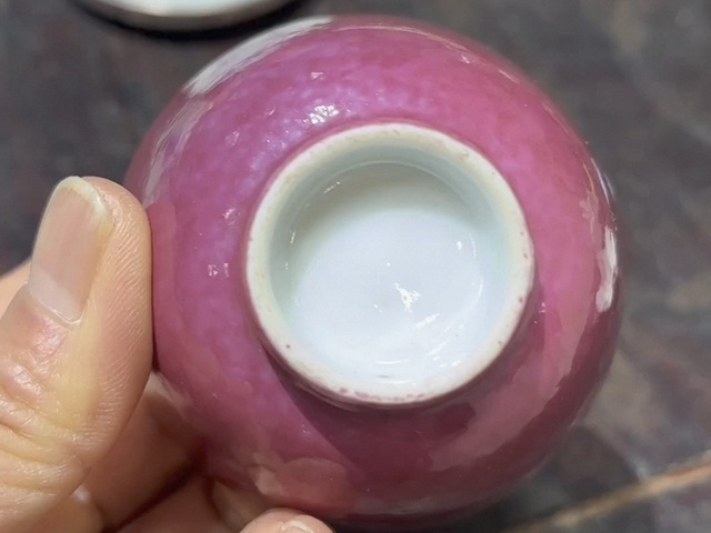 古玩陶瓷清晚期 胭脂紅釉小杯真品鑒賞圖