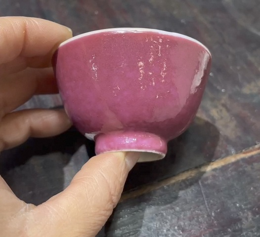 古玩陶瓷清晚期 胭脂紅釉小杯真品鑒賞圖