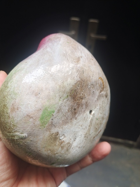 古玩陶瓷粉彩壽桃擺件真品鑒賞圖