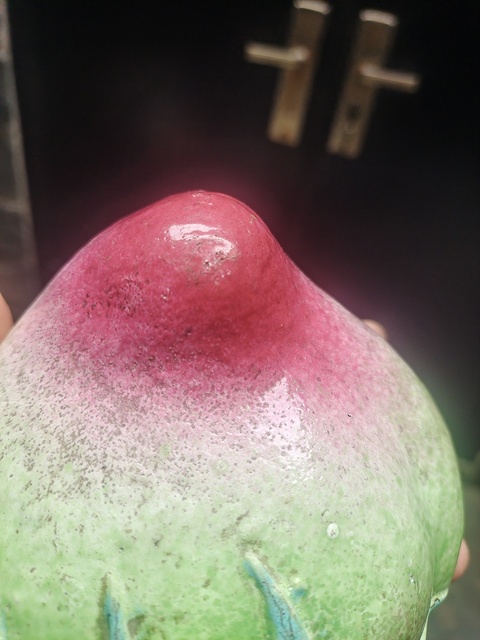 古玩陶瓷粉彩壽桃擺件真品鑒賞圖