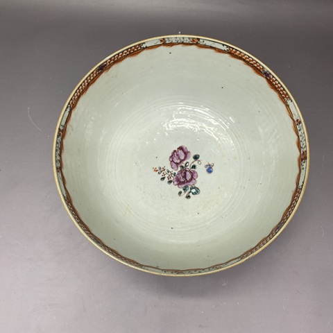 古玩陶瓷清乾隆人物紋廣彩碗真品鑒賞圖