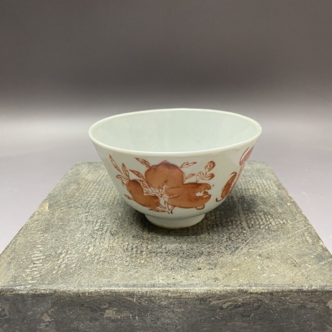 古玩陶瓷福壽紋礬紅杯真品鑒賞圖