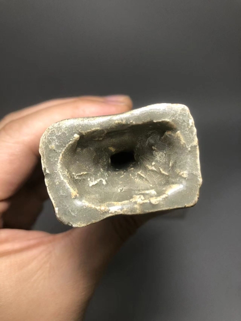 古玩陶瓷龍泉青瓷福字瓶真品鑒賞圖