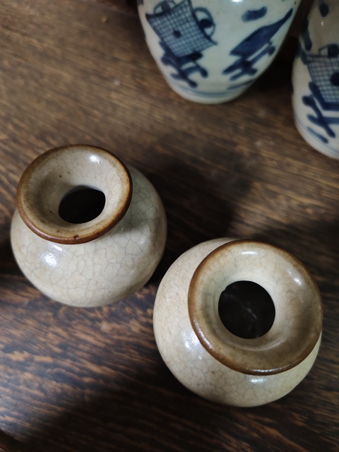 古玩陶瓷哥釉水盂真品鑒賞圖