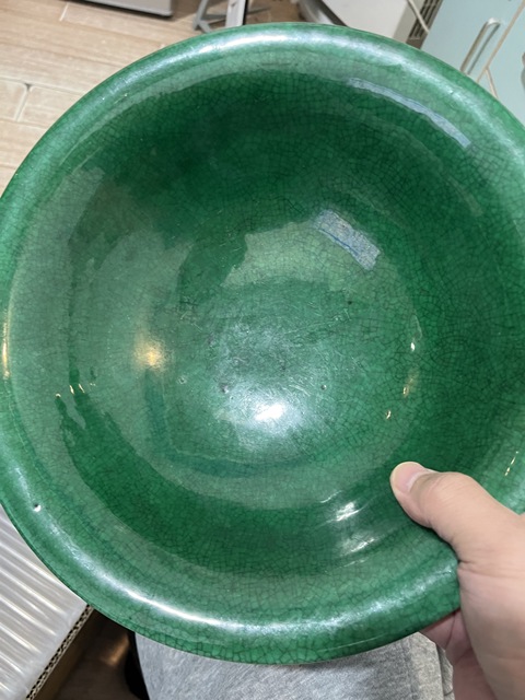 古玩陶瓷綠哥釉碗真品鑒賞圖